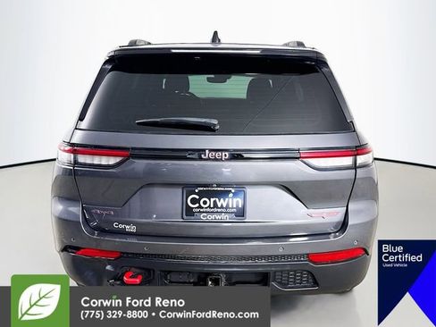 Used 2022 Jeep Grand Cherokee Trailhawk image 9