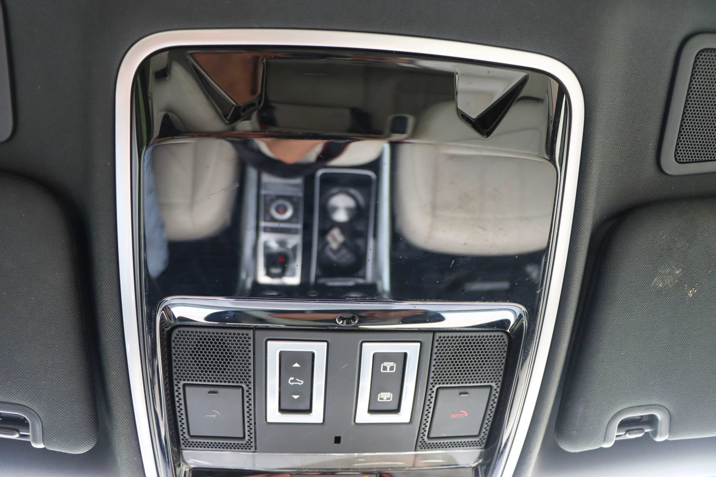Used 2020 Land Rover Range Rover Sport HSE AWD/4WD image 44