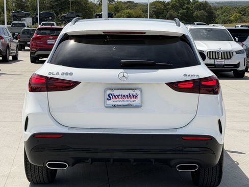 Used 2025 Mercedes-Benz GLA 250 4MATIC image 5