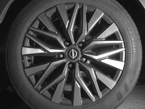 Used 2025 Nissan Altima 2.5 SV image 14