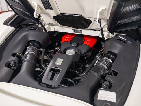 Certified 2017 Ferrari 488 Spider RWD image 64