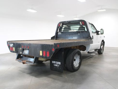 Used 2006 Ford F350 2WD Regular Cab DRW Super Duty image 11