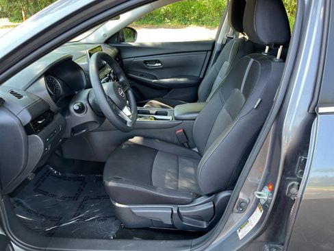 Used 2025 Nissan Sentra SV FWD image 20