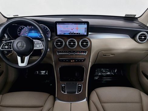 Used 2022 Mercedes-Benz GLC 300 image 5