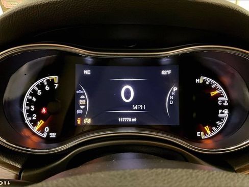 Used 2017 Jeep Grand Cherokee Limited w/ Luxury Group II AWD/4WD image 20