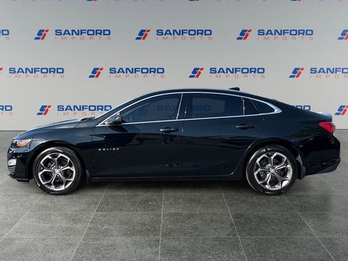 Used 2022 Chevrolet Malibu LT FWD image 2