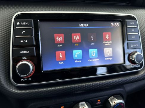 Used 2022 Nissan Kicks S image 24