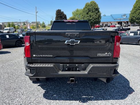 Used 2023 Chevrolet Silverado 3500 High Country w/ Safety Package II AWD/4WD image 4