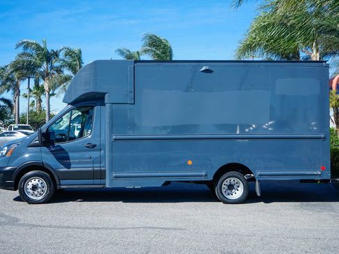 Used 2022 Ford Transit 350 DRW RWD image 5