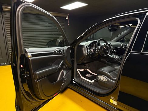 Used 2013 Porsche Cayenne Diesel image 35