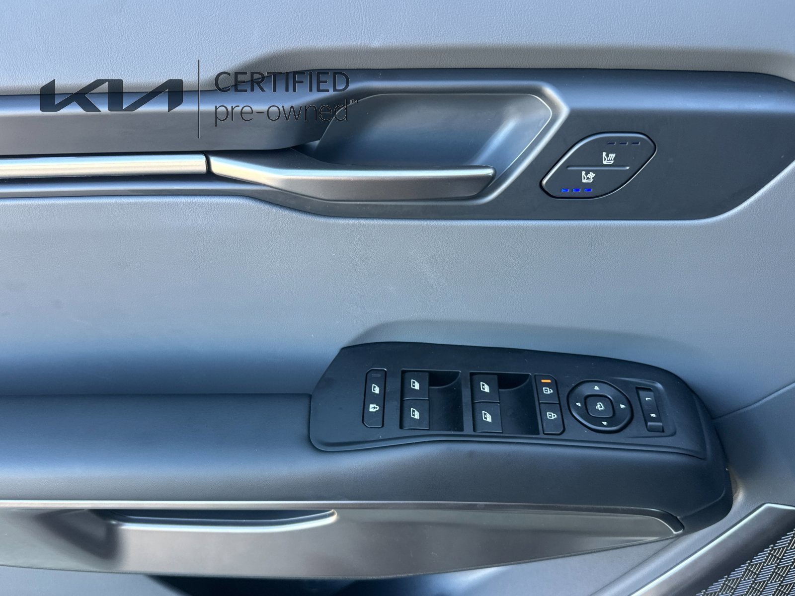 Certified 2024 Kia EV9 Light Long Range RWD image 12