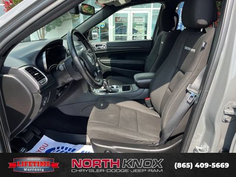 Used 2021 Jeep Grand Cherokee Freedom Edition AWD/4WD image 3