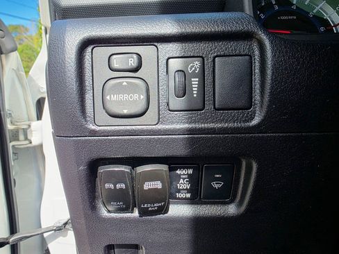 Used 2015 Toyota 4Runner TRD Pro AWD/4WD image 15