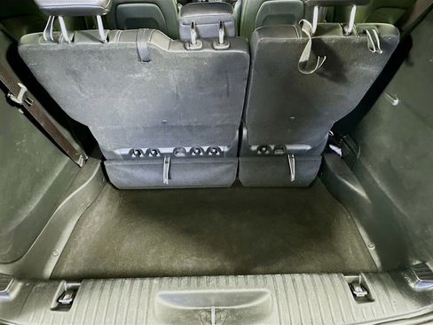 Used 2025 Chrysler Pacifica Select image 33