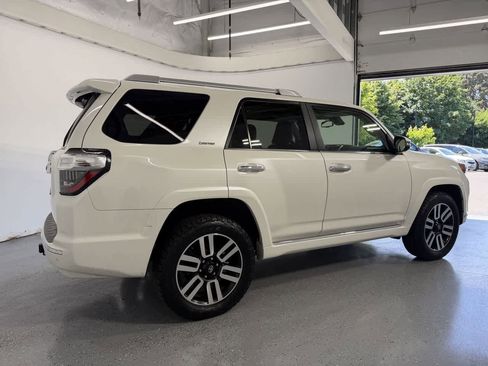Used 2023 Toyota 4Runner Limited AWD/4WD image 6