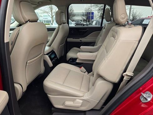 Used 2020 Lincoln Aviator Reserve w/ Equipment Group 201A image 18