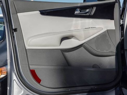 Certified 2020 Kia Sorento SX image 19