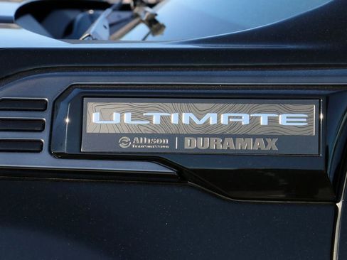 Used 2025 GMC Sierra 2500 Denali Ultimate image 11