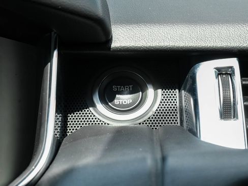 Used 2019 Land Rover Range Rover Sport Supercharged AWD/4WD image 16