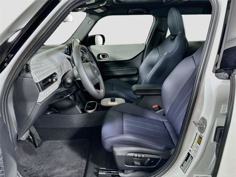 Certified 2025 MINI Cooper S FWD image 15