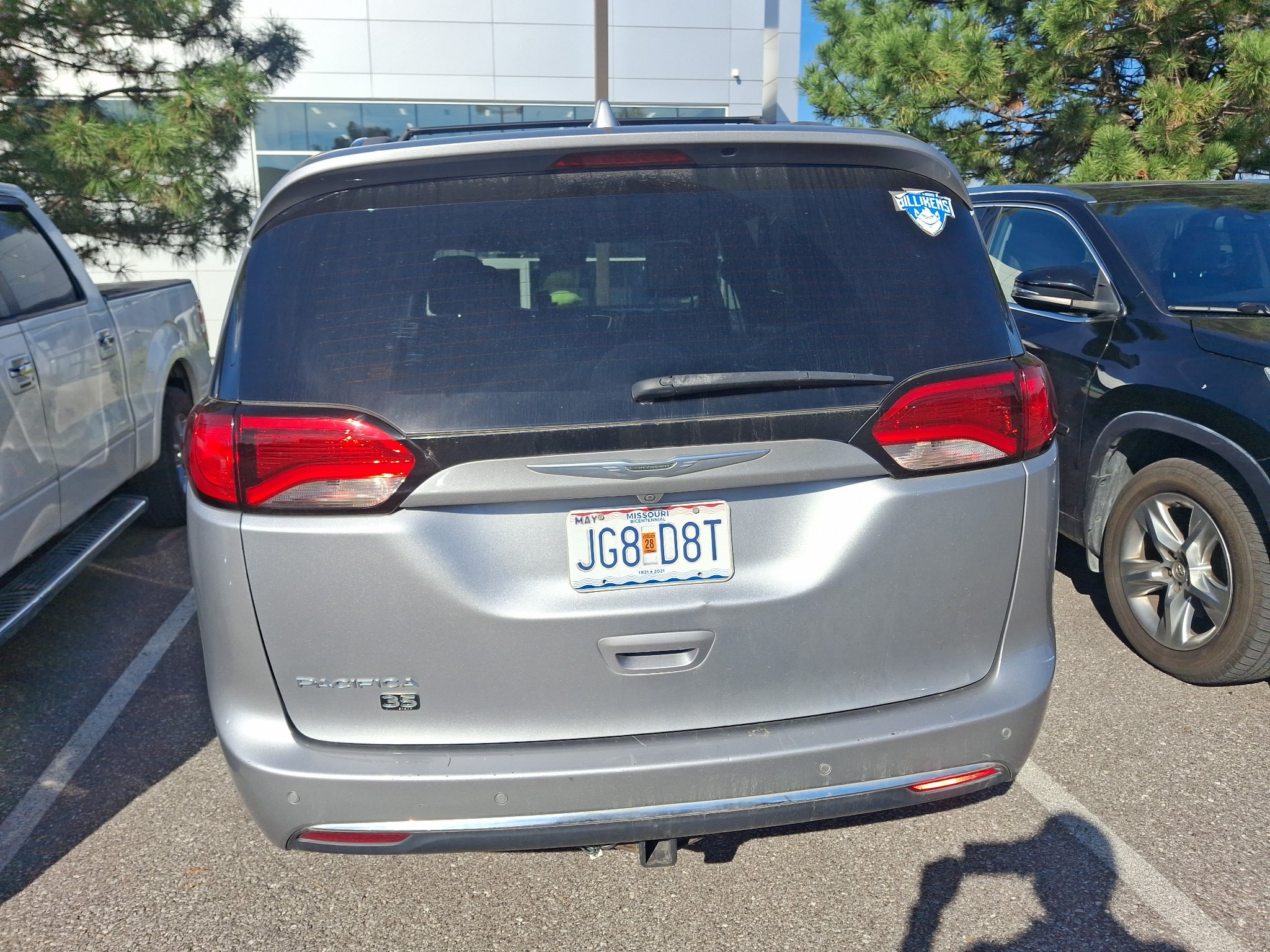 Used 2020 Chrysler Pacifica Touring-L FWD image 5