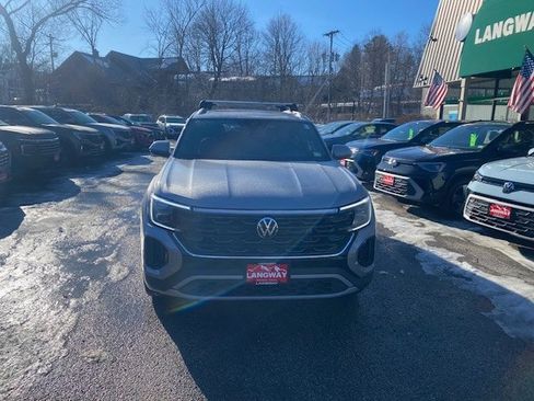 New 2026 Volkswagen Atlas Cross Sport SE image 2