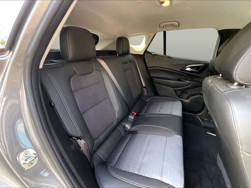 Certified 2024 Chevrolet Trax LT w/ Driver Confidence Package FWD image 28