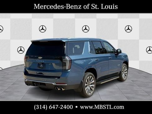 Used 2025 Chevrolet Tahoe High Country AWD/4WD image 3