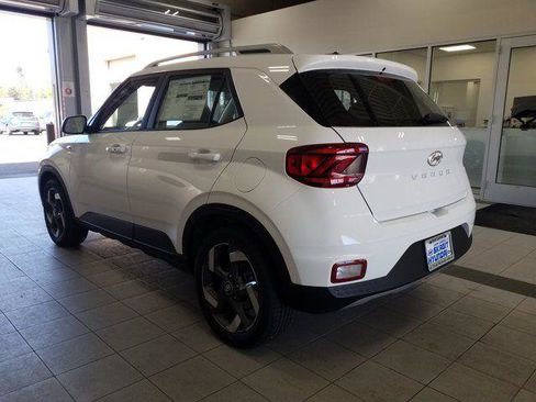 New 2026 Hyundai Venue SEL FWD image 19