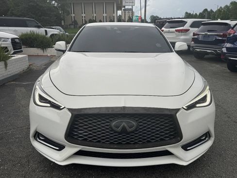 Used 2020 INFINITI Q60 3.0t Luxe RWD image 4