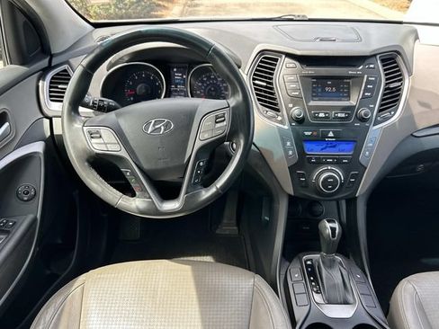 Used 2014 Hyundai Santa Fe GLS FWD image 13