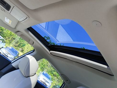 Used 2025 Honda Accord Touring image 8
