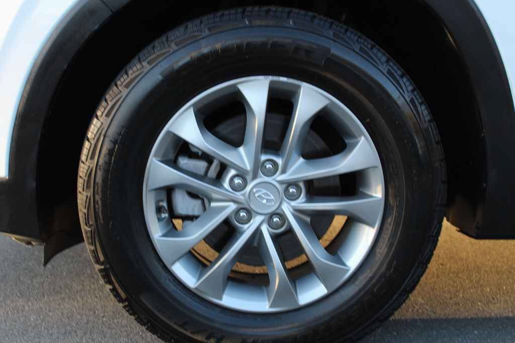 Used 2019 Hyundai Santa Fe SEL FWD image 31