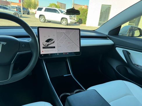 Used 2020 Tesla Model 3 RWD image 19