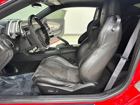 Used 2014 Chevrolet Camaro SS w/ SS Performance Package RWD image 21