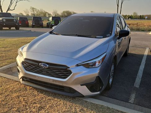 Used 2025 Subaru Impreza 2.0i image 1