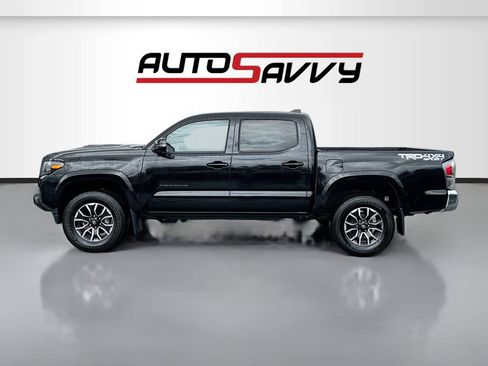 Used 2022 Toyota Tacoma TRD Sport w/ Black Out Package (TMS) AWD/4WD image 4