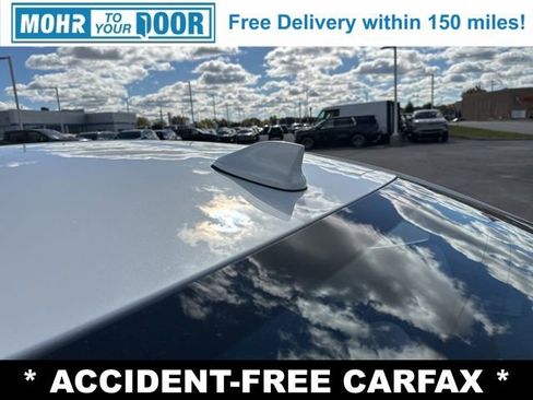 Used 2021 Nissan Versa SV image 11