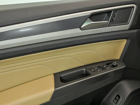 Certified 2022 Volkswagen Atlas Cross Sport SE AWD/4WD image 10