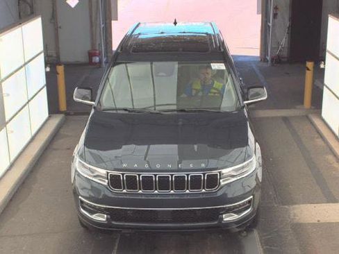 Certified 2024 Jeep Wagoneer 4WD w/ Premium Group I image 3