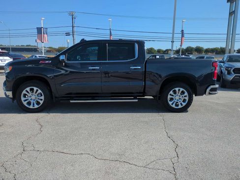 Used 2023 Chevrolet Silverado 1500 LTZ AWD/4WD image 5