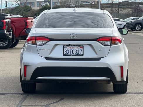 Certified 2022 Toyota Corolla LE w/ Carpet Mat Package (TMS) image 6