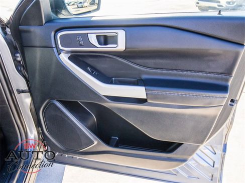 Used 2024 Ford Explorer XLT w/ Equipment Group 202A image 16