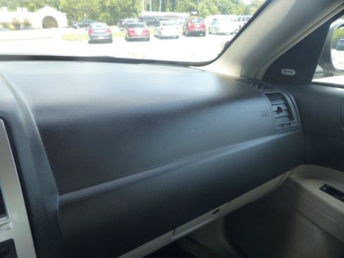 Used 2007 Chrysler 300 C RWD image 21