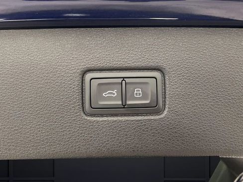 Used 2023 Audi Q7 2.0T Premium Plus w/ Premium Plus Package image 17