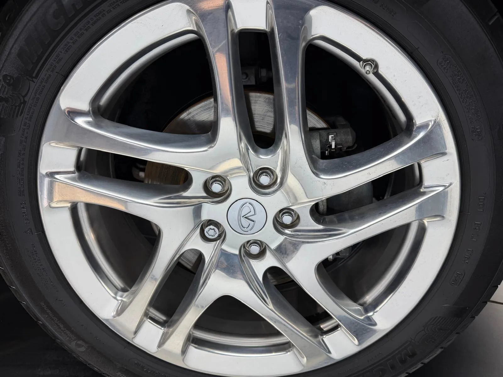 Used 2013 INFINITI JX35 FWD w/ Premium Pkg image 8