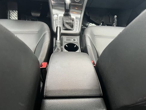 Used 2020 Volkswagen Golf 4-Door image 22