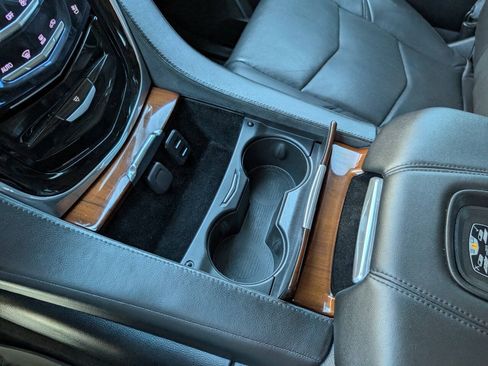 Used 2016 Cadillac Escalade Premium AWD/4WD image 28
