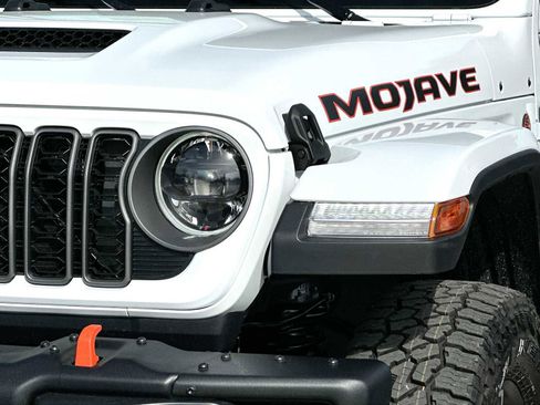 New 2026 Jeep Gladiator Mojave image 16