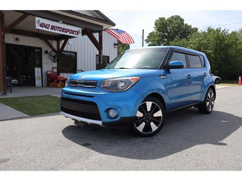 Used 2017 Kia Soul + w/ Designer's Package image 10